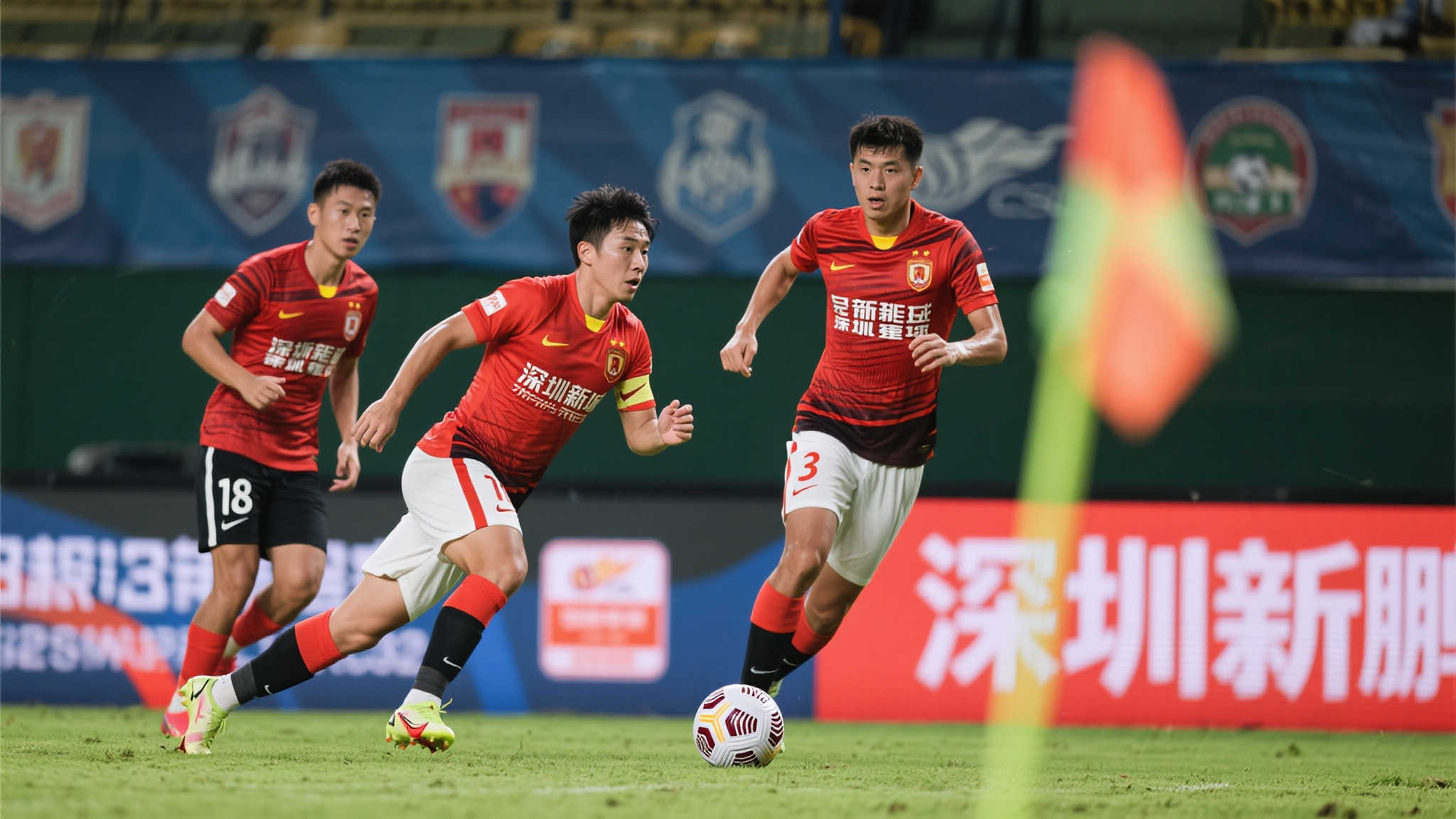 足球报：深圳新鹏城保级压力不减，时刻紧绷保级之弦